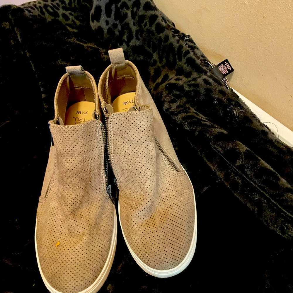 Gray zip up sneakers